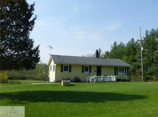 1020 E Maple Rapids Rd, Saint Johns, MI 48879