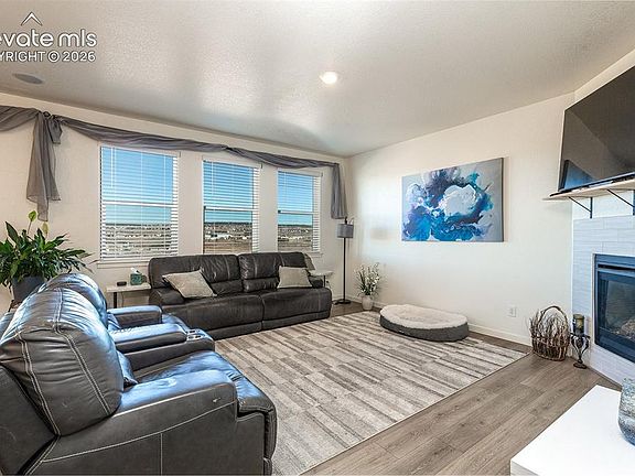 3rd image of 15898 Little Bluestem Rd