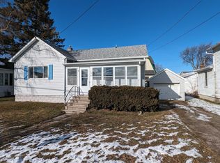 824 School Ave, Oshkosh, WI 54901