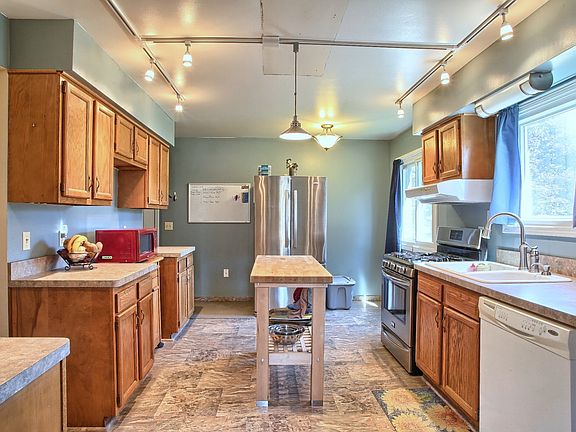 2nd image of 56426 Meadowlawn Dr