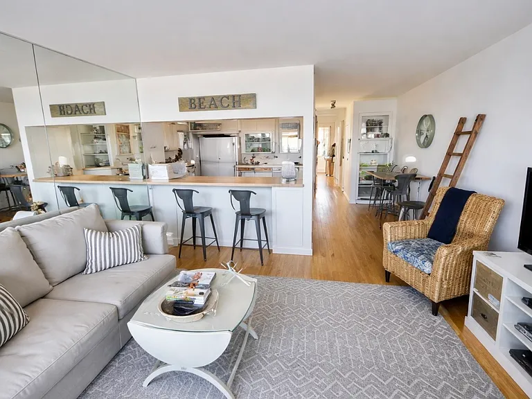 274 Dune Rd #26 — Photo 7