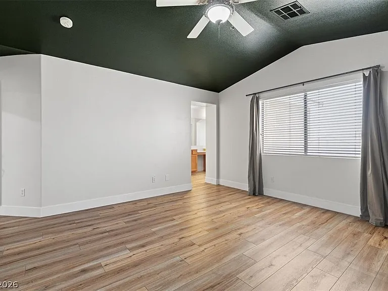 4905 Pounding Surf Ave — Photo 18