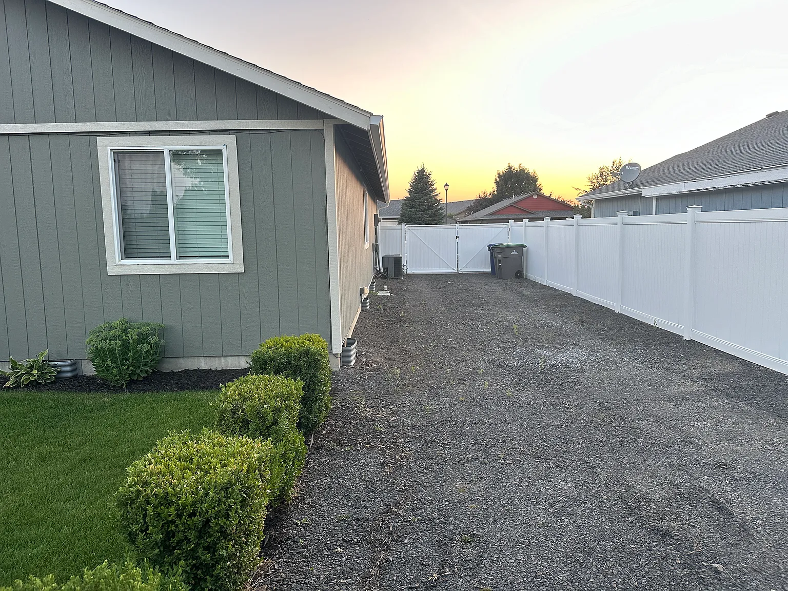3 bed, 1392 sqft, $2,195 — Photo 2