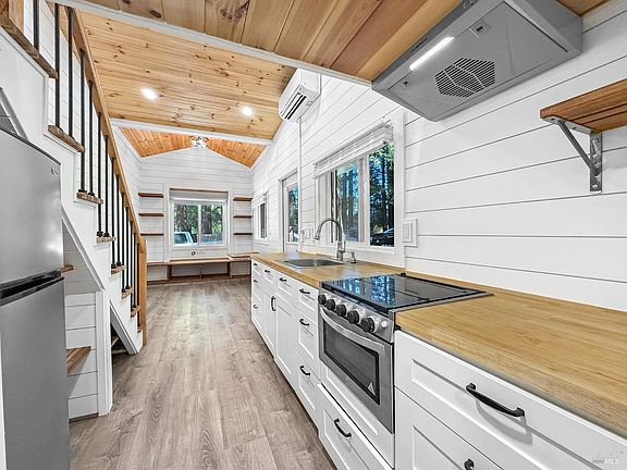 5th image of 14755 Armstrong Woods Road #25