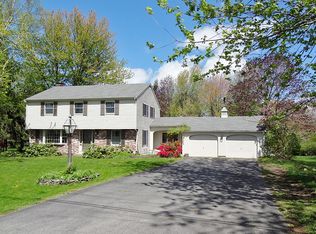 13 William Cir, Stratham, NH 03885