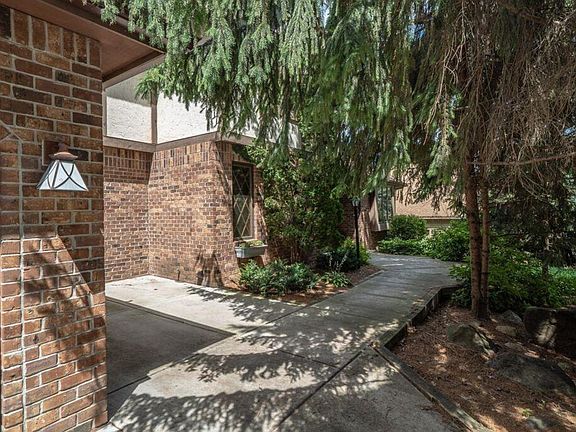 2nd image of 1292 Donegal Dr