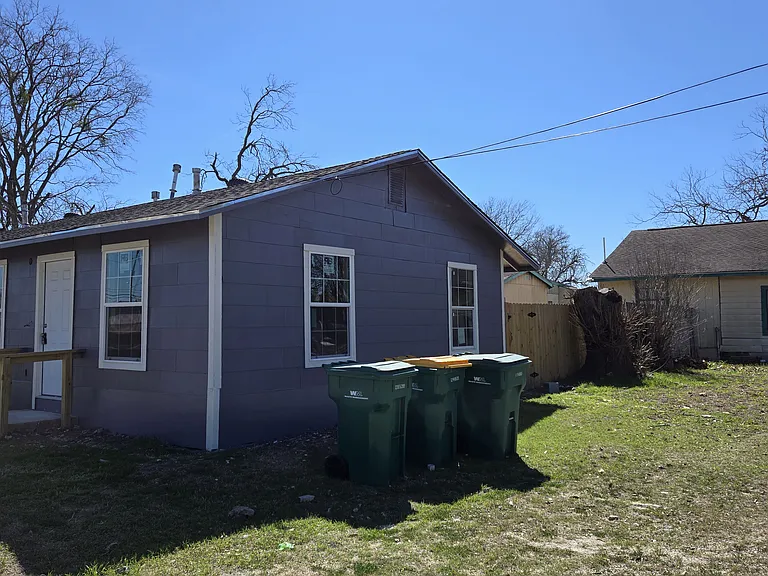 705 Crockett Dr #707 — Photo 2