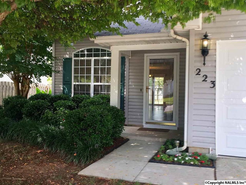 1st image of 223 River Oaks Dr