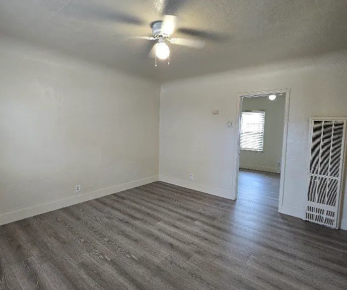 3285 E Tyler Ave #B — Photo 2