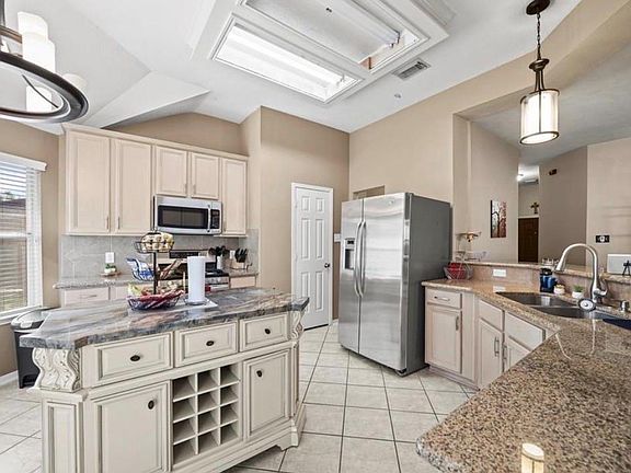 5th image of 3103 Valley Ct