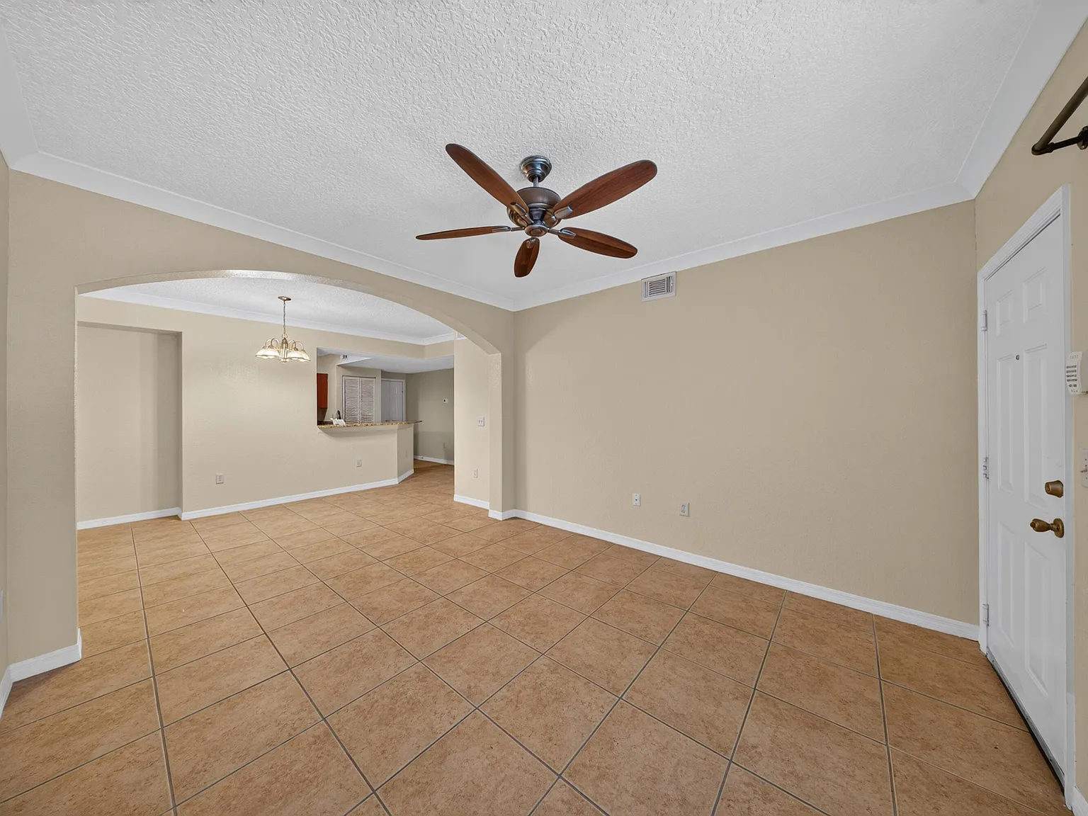 2 bed, 2.0 bath, 1151 sqft, $1,850 — Photo 4