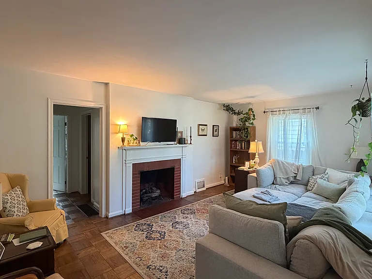 5936 Ralston Ave — Photo 2
