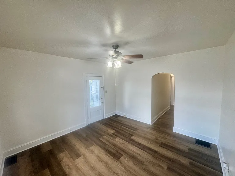 765 1/2 Market St — Photo 12