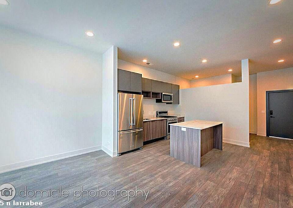 1st image of 855 N Larrabee St #622