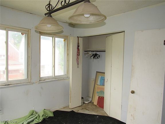 5th image of 1393 E 89th St