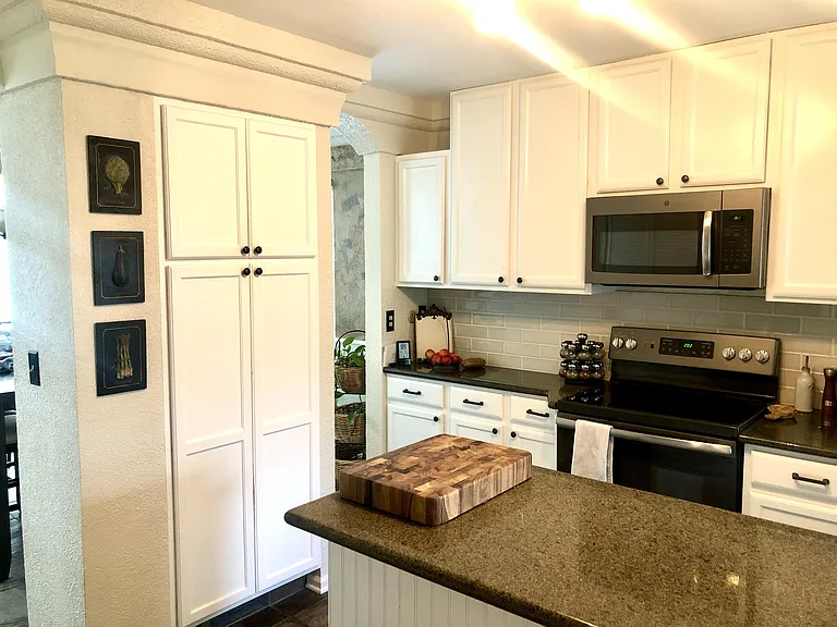 1258 N Deckers Pl — Photo 15