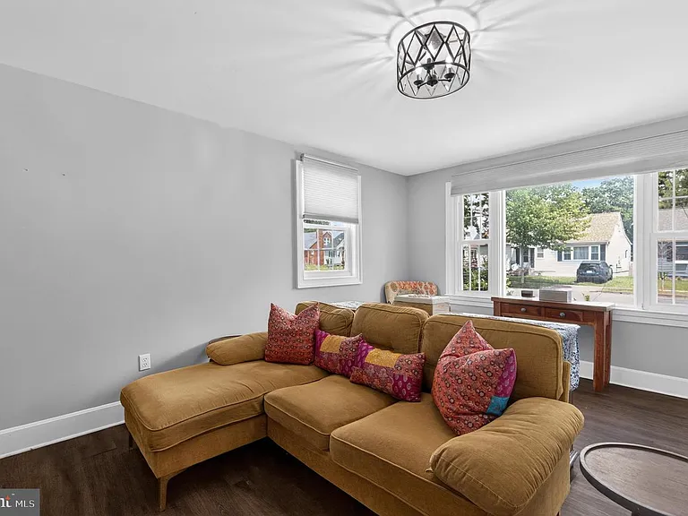 621 Patterson Ave — Photo 6