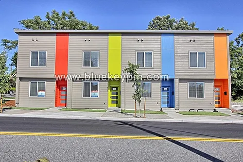 2713 Broadway Photo 1