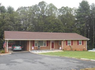 152 Meadowlark Rd, Mount Airy, NC 27030