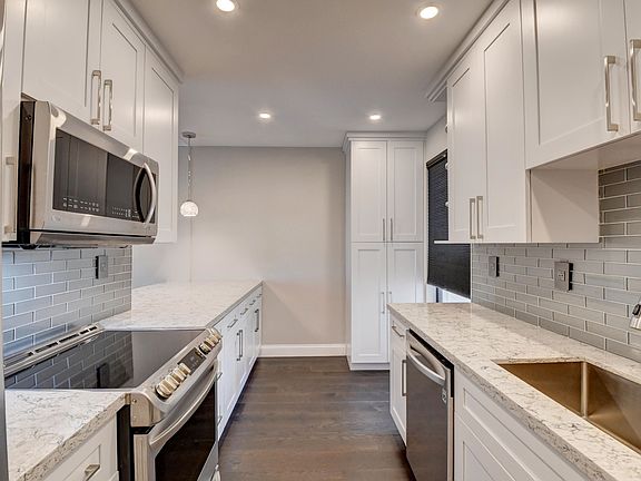 4th image of 730 Greensward Ct APT 103-J