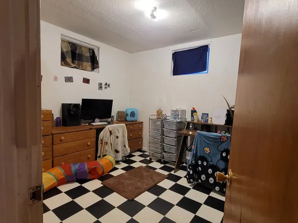 117 S Sargent Ave, Glendive, MT