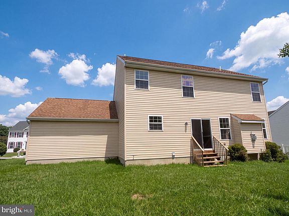 5th image of 32 Leena Ln