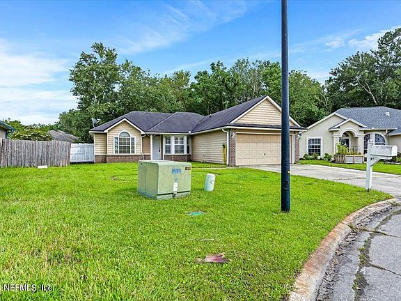 3rd image of 1471 Dog Fennel Ct