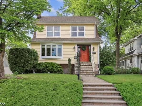 880 Dorian Rd, Westfield Town, NJ 07090