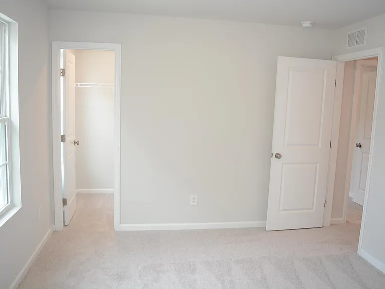844 Bellewood Gardens Dr — Photo 9
