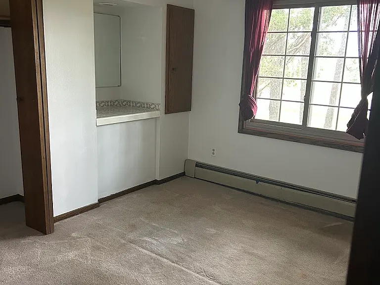 Upstairs Bedroom 1