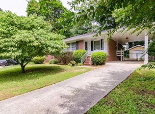 147 Old Bee Tree Cir, Marietta, GA 30062