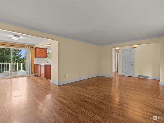 4th image of 5625 126th Avenue SE