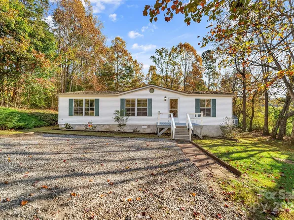 1944 Coopers Loop Ext, Morganton, NC 28655