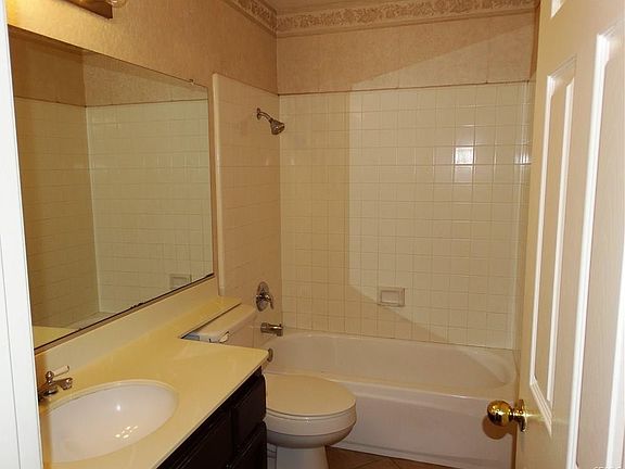 4th image of 3018 Blackhorse Dr