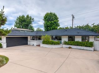 1995 Fox Ridge Dr, Pasadena, CA 91107