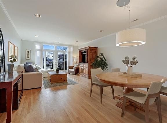 4th image of 1155 W Armitage Ave APT 201