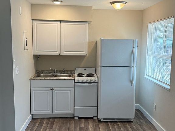 2nd image of 2916 W Bijou St APT C