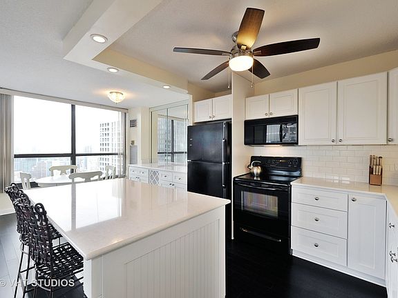 3rd image of 405 N Wabash Ave Unit 3804