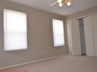6 Andy Ct APT 4, Bloomington, IL