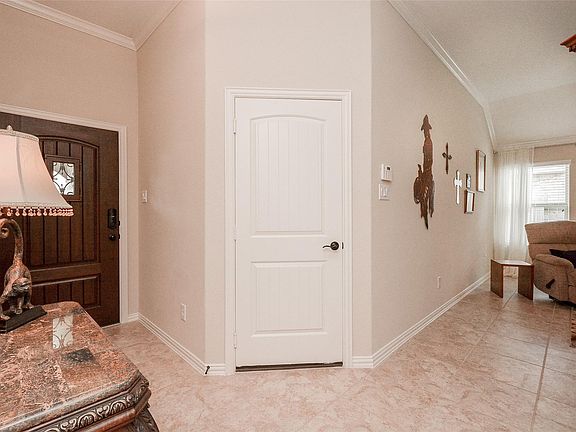 5th image of 18319 Russett Green Dr