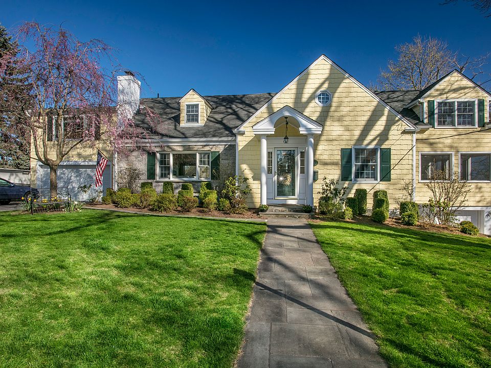 1st image of 901 Soundview Dr