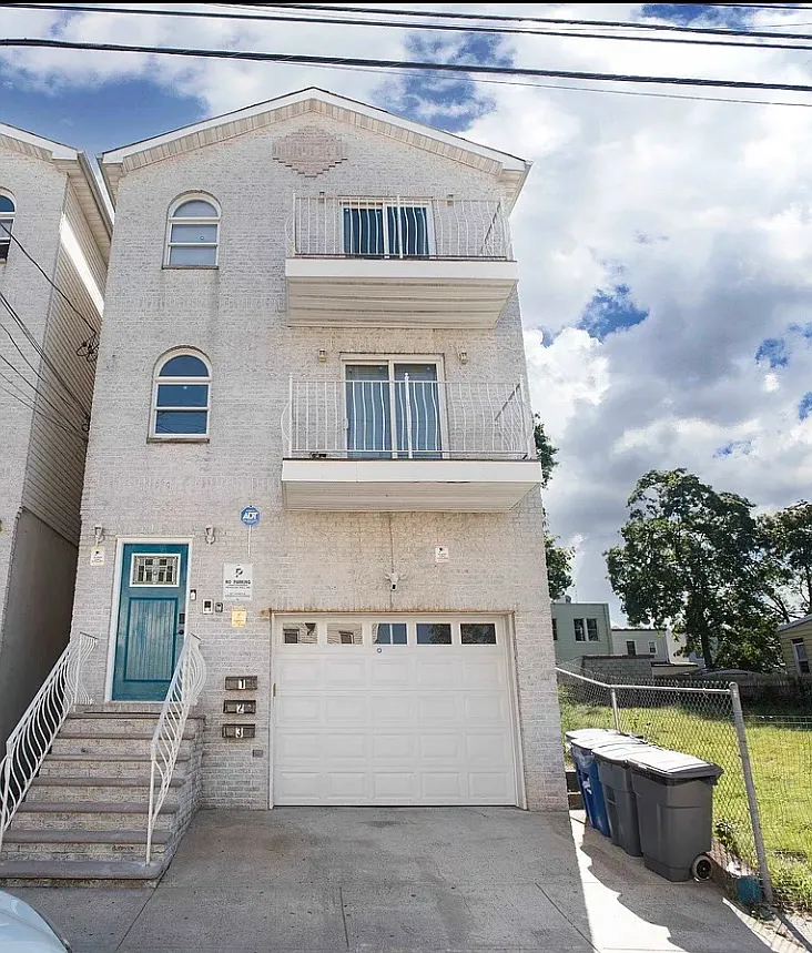 119 Armstrong Ave — Photo 1