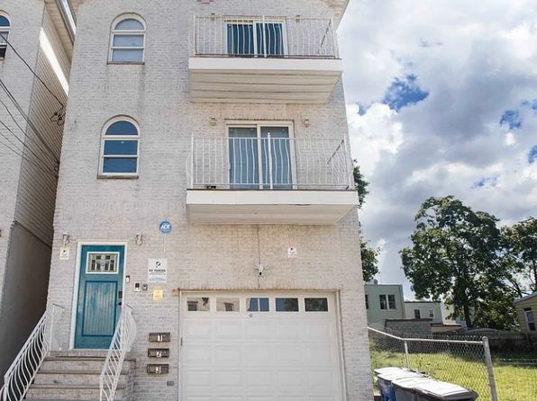 119 Armstrong Ave Floor 2