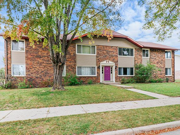 2nd image of 1344 Camden Way