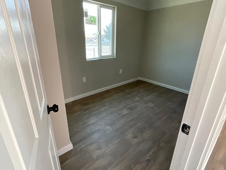 7391 Alder Ave #4 — Photo 9