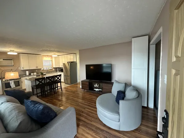 2935 Buffat Mill Rd APT A, Knoxville, TN 37917