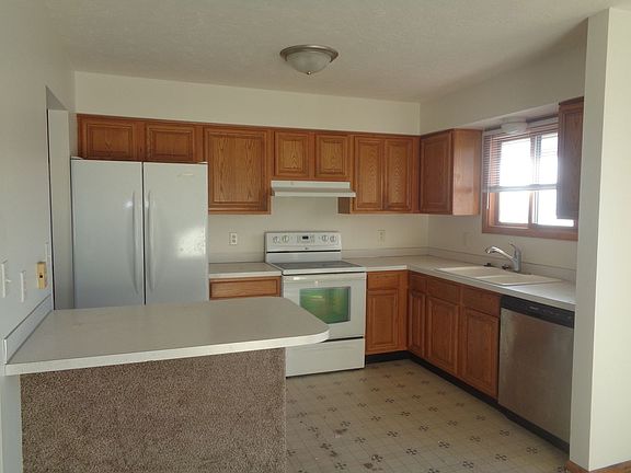 2nd image of 5305 W Madison Ave