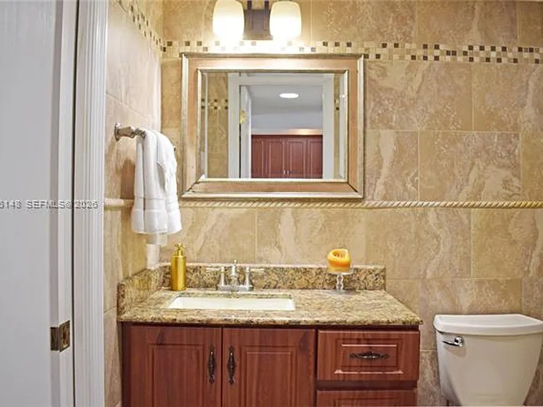 401 Ocean Dr #924 — Photo 13