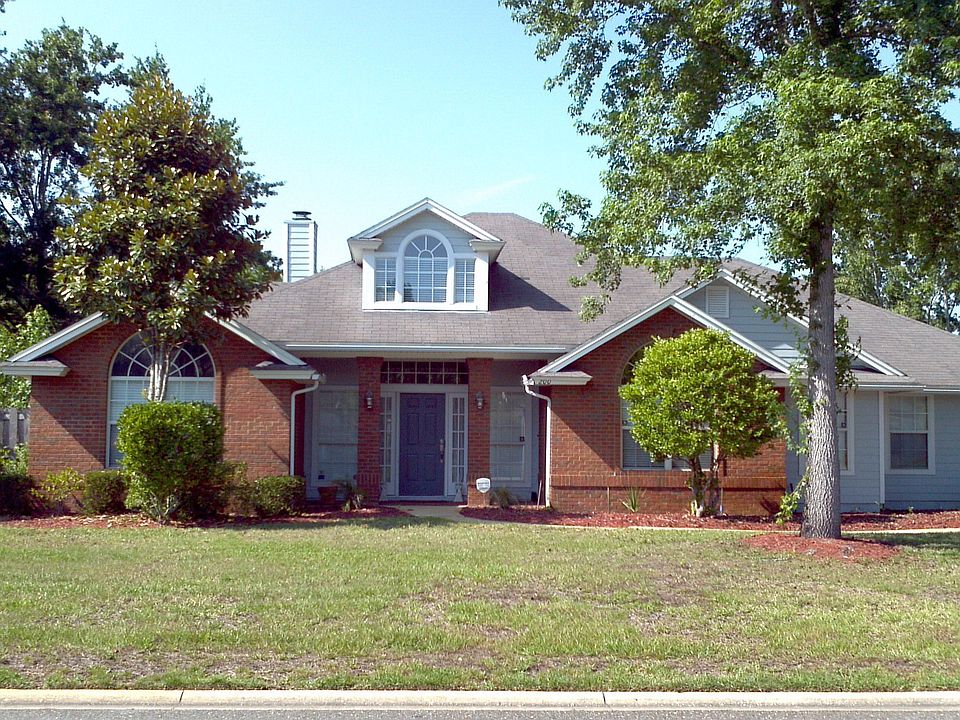 1st image of 200 Edgewater Branch Dr