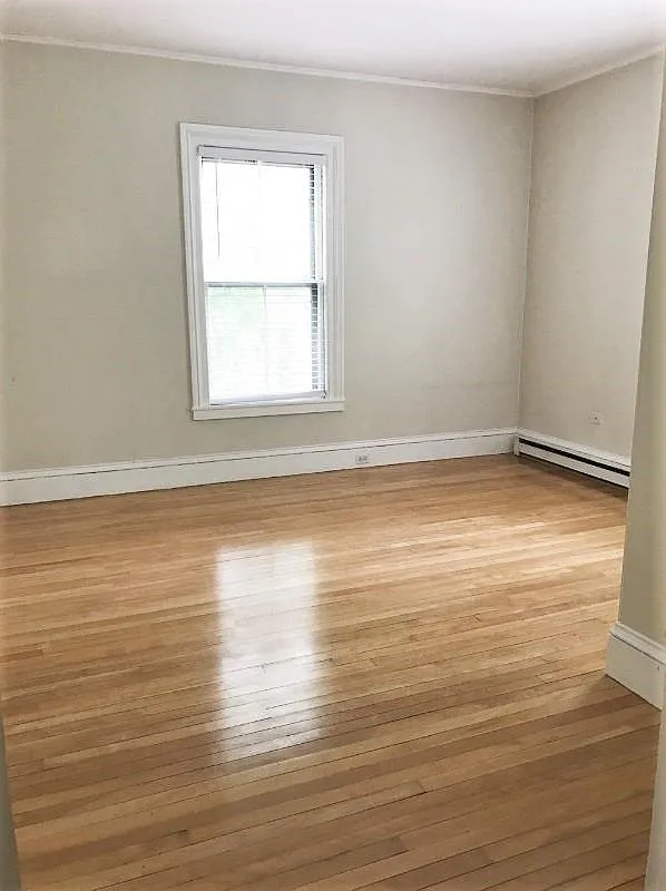 4 bed, $5,000 — Photo 3